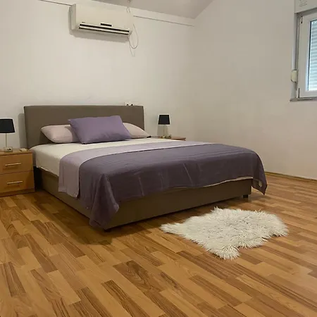 Hostel Don *